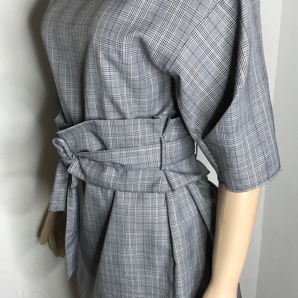 💥💥Zara collection plaid dress size 8 with belt💥 - Picture 3 of 7